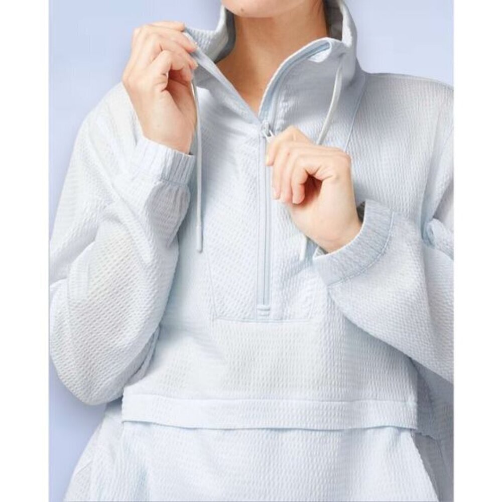 Lululemon Pack‎ Light Packable Pullover in Almost Blue - Size 12